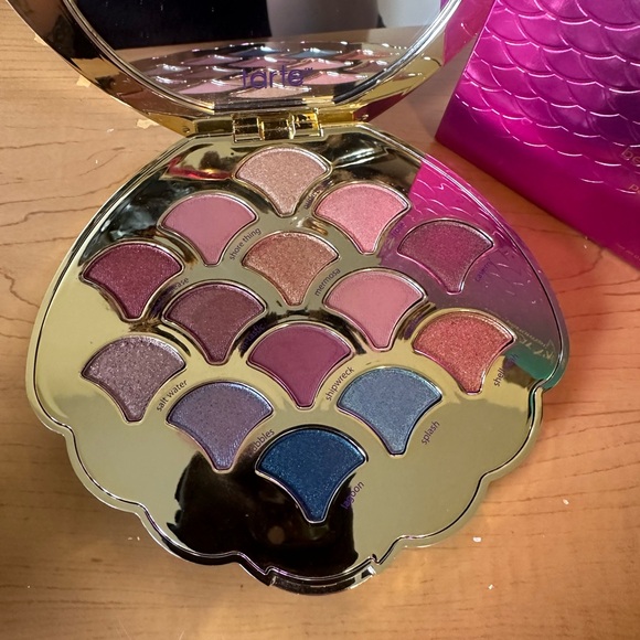 Tarte discontinued palette - Picture 3 of 4